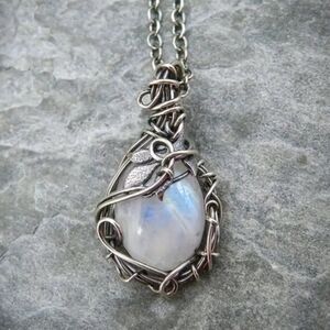 Elegant Silver Wire Wrapped Pendant Necklace